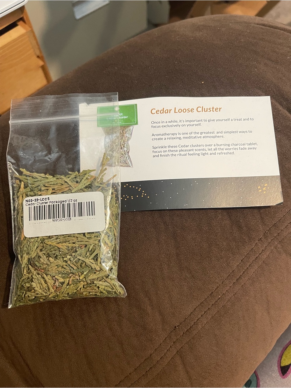 Cedar Loose Cluster Aromatherapy Sachet - Natural Cedar